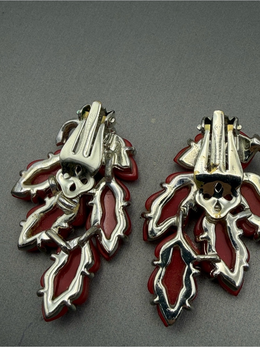 Lisner Red Leaf Cluster Thermoset Clip-On Earrings Vintage 2” - Picture 7 of 10